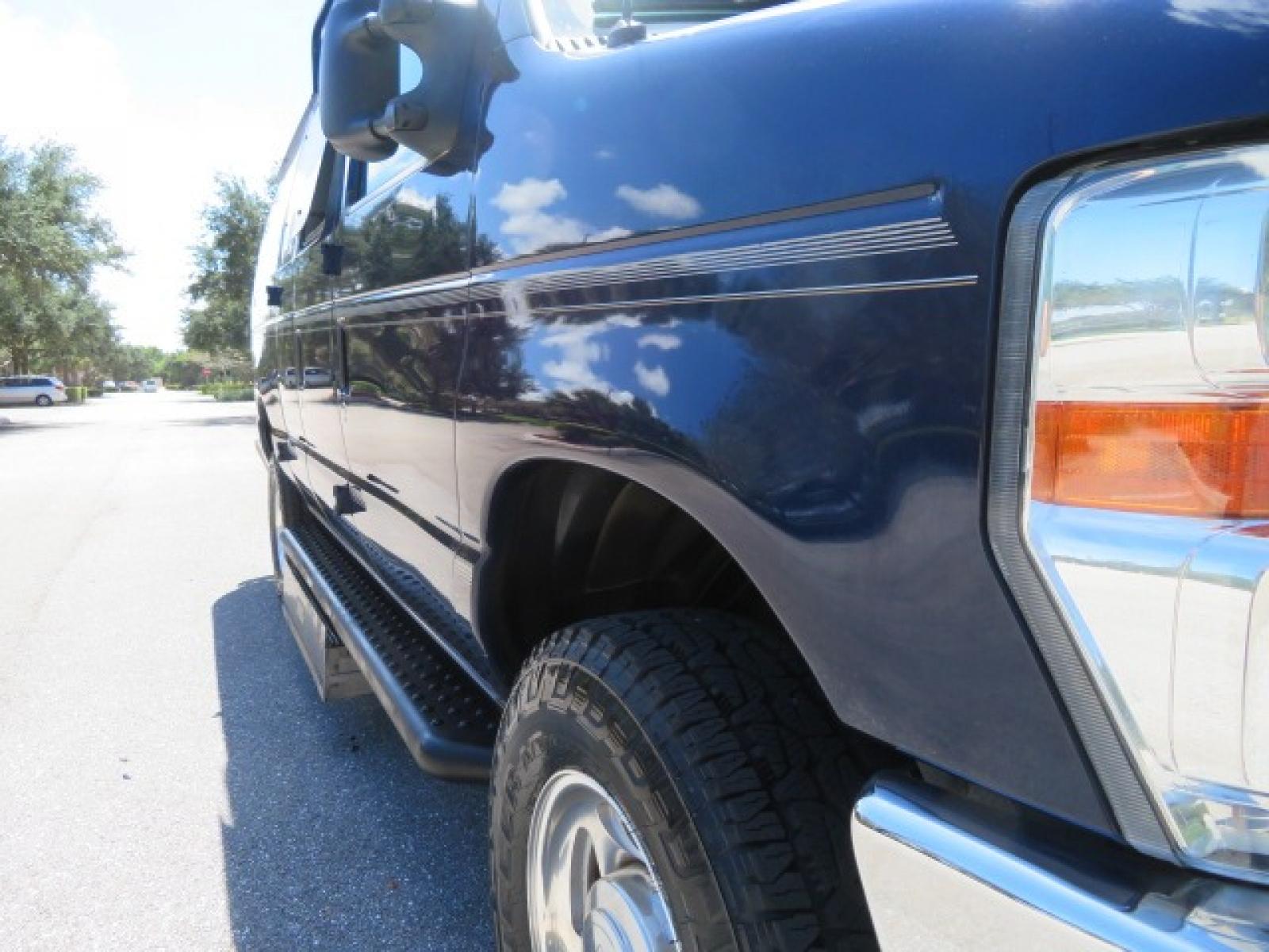 2011 Dark Blue /Gray Ford E-Series Wagon E-350 XLT Super Duty (1FBNE3BS4BD) with an 6.8L V10 SOHC 20V engine, located at 4301 Oak Circle #19, Boca Raton, FL, 33431, (954) 561-2499, 26.388861, -80.084038 - Photo #29